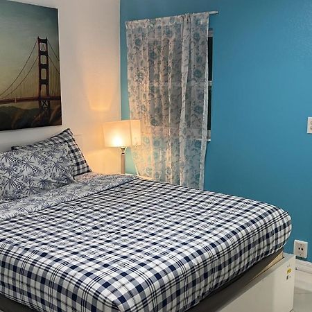 Beautiful, Fully Furnished 4Bed 2Bath House - 5 Minute Walk To Miracle Mile Downtown Coral Gables Villa Miami Eksteriør bilde