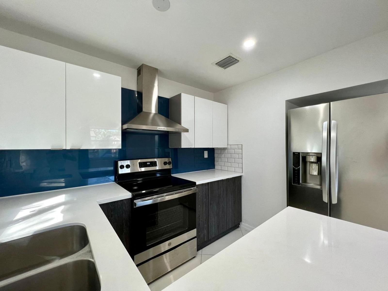 Beautiful, Fully Furnished 4Bed 2Bath House - 5 Minute Walk To Miracle Mile Downtown Coral Gables Villa Miami Eksteriør bilde